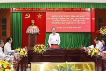 国会主席陈青敏在会上发言。（图片来源：越通社）