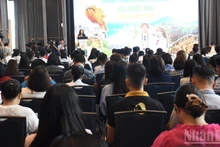 岘港市文化、体育与旅游局联合举办促销活动，吸引游客在2025年下半年前往韩江沿岸城市。