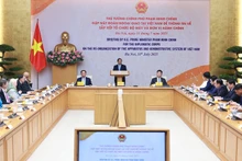 越南政府总理范明正主持了各国驻越使节见面会。