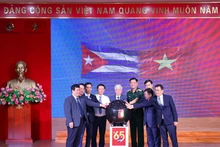 以“越南—古巴情谊65周年”为主题的公益善款活动获得了越南民众的积极响应。
