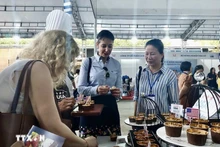 美国向越南消费者推销农产品。