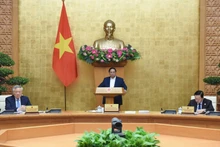 范明正总理主持召开政府五月例行会议。