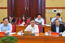 越共中央书记处常务书记主持核查越共十四大组织服务工作的会议。