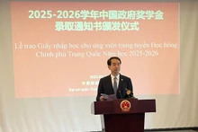中国驻越南大使何炜在活动上致辞。（秋兰 摄）