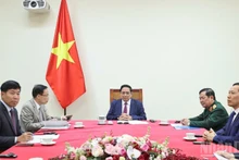 越南政府总理范明正与马来西亚总理安瓦尔·易卜拉欣通电话。