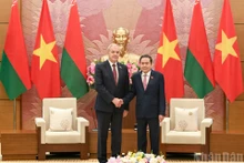 越南国会主席陈青敏会见白俄罗斯议会下院议长伊戈尔·谢尔盖延科。