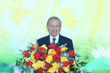 苏林总书记在会议上发表指导性讲话。