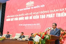 国会主席陈青敏出席国会监督活动论坛。