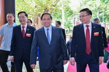 政府总理范明正出席越共国家工业与能源集团第四次代表大会。