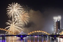 附图：2026年岘港国际烟花节主题定为"岘港 – 共振视界"，聚焦彰显合并后的岘港市形象。