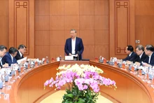 越共中央总书记苏林主持召开与中央组织部的工作会议。