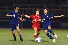 越南U19女足与泰国U19女足这两支目前本地区实力最强的队伍展开巅峰对决。图片来源：越南足联