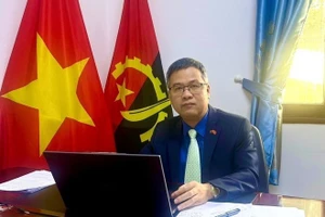 越南驻安哥拉大使杨正职。