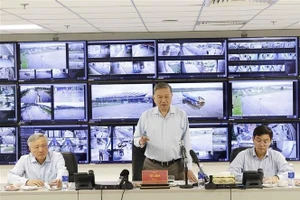 苏林总书记在与顺化市举行工作会谈上时发表讲话。