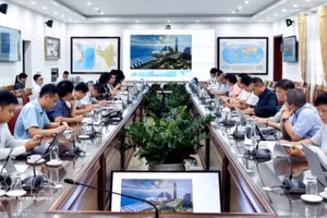 2027年APEC领导人会议周国际媒体中心建设协调工作审议会议。（图片来源：越通社）