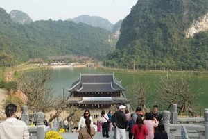 敬天坛——威谷旅游景点一隅。