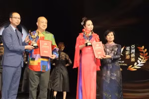 越南影片《奇南客栈》获亚洲电影节最佳导演奖。（图片来源：越通社）