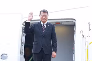 府总理黎明兴启程赴俄出席东盟—俄罗斯对话伙伴关系35周年纪念峰会。（图片来源：越通社）