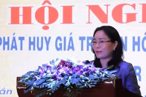 越南文化体育与旅游部副部长郑氏水在会议上发表讲话。（图片来源：越通社）