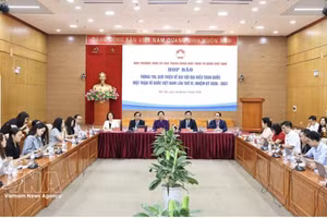 新闻发布会现场。（图片来源：越通社）
