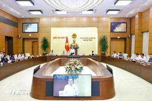 越南国会常务委员会某会议场景。（图片来源：越通社）