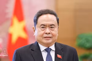 越南国会主席陈青敏。