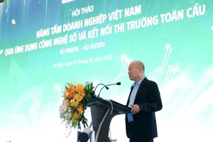 越南工贸部贸易促进局局长武伯富在会上发言。（图片来源：越通社）