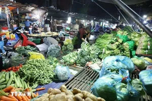 从正月初四起，市场开始恢复正常，初五当天更为明显。