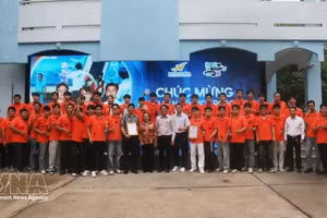 LF-FOF战队（同奈省雒鸿大学）出色夺得2026年越南Robocon冠军。
