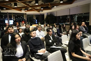 “塑造未来：税收、家族财富规划与人工智能”研讨会吸引多位英国企业代表、金融专家出席。