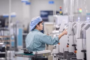数字化转型：实现两位数增长目标的战略引擎。