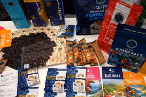 在活动上展示的越南咖啡产品。
