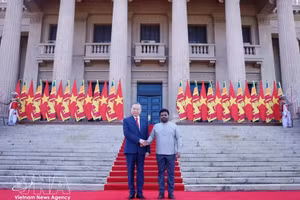 越共中央总书记、国家主席苏林与斯里兰卡总统阿努拉·库马拉·迪萨纳亚克。