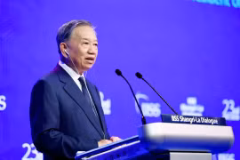 越共中央总书记、国家主席苏林出席第23届香格里拉对话会，并发表主旨演讲。