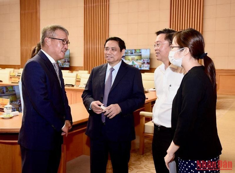 越南政府总理范明正同在越南的韩国企业组织、协会代表举行对话会(组图) ảnh 9 越南政府总理范明正同在越南的韩国企业组织、协会代表举行对话会(组图) ảnh 9
