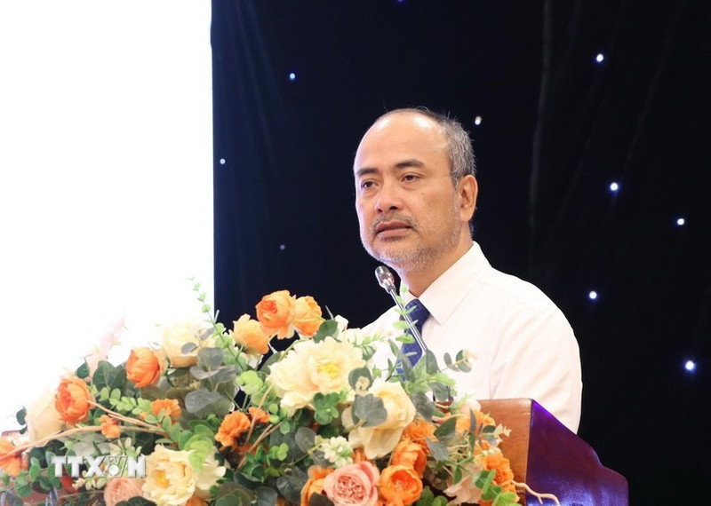 海外越南人国家委员会主任阮忠坚主持活动。