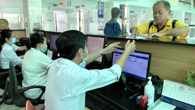 越南将相对贫困户和老年人的医疗费用报销比例提升至100%。