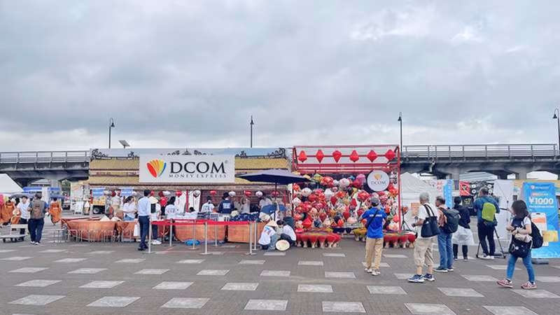 神奈川县越南旅游文化节吸引众多日本民众前来参观。