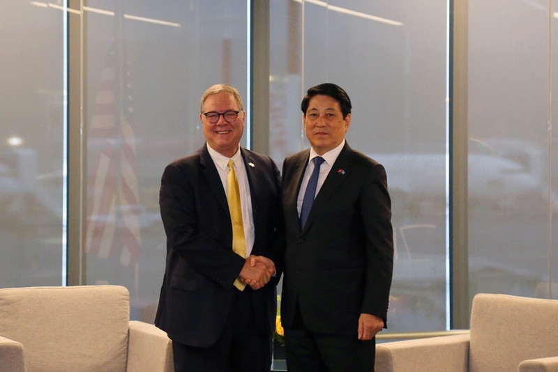 越南国家主席梁强会见华盛顿州副州长丹尼·赫克。（图片来源：越通社）