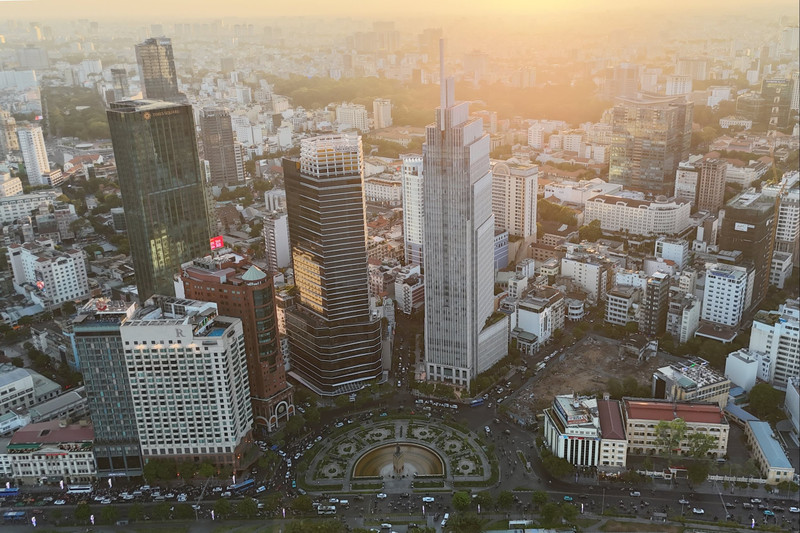 胡志明市中心区域的金融大厦。