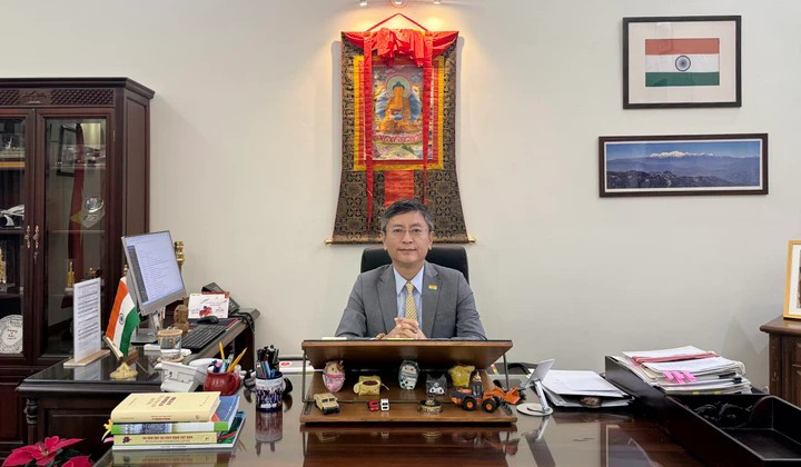 印度驻越南大使哲灵·W·夏尔巴。