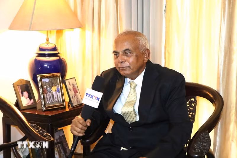 印度驻越南前武官P·K·查克拉沃蒂将军。（图片来源：越通社）