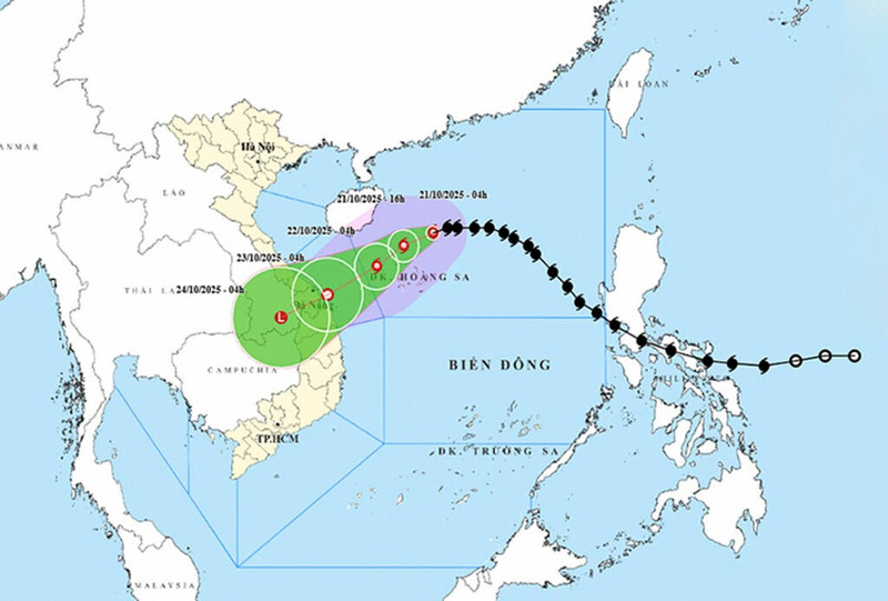 第12号台风的位置和路径。