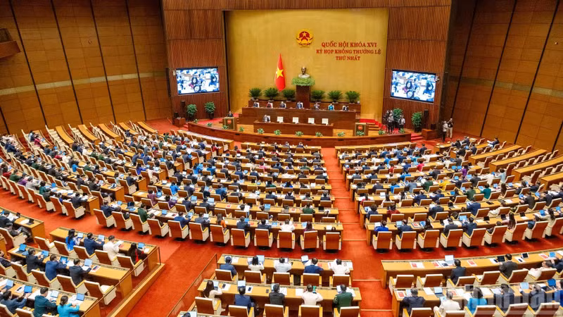 越南第十六届国会第一次非常规会议隆重开幕。