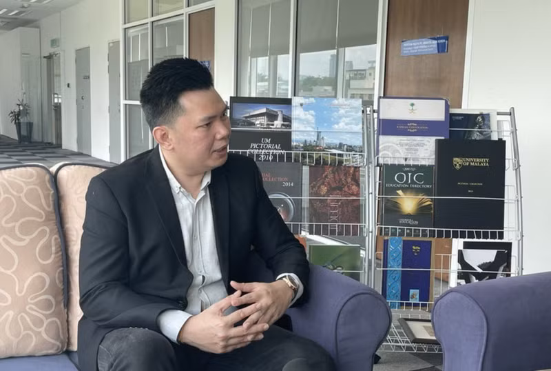 马来亚大学安全对外事务和战略分析人士柯林斯·张优杰。（图片来源：越通社）