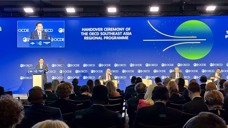 越南财政部部长阮文胜在会上发表讲话。（图片来源：越通社）