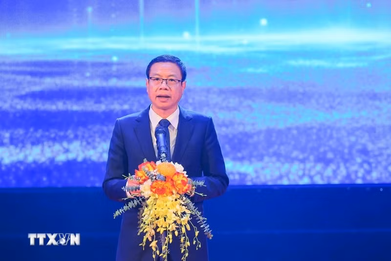 越南科学技术部副部长黎春定发表讲话。（图片来源：越通社）