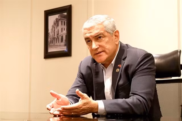 美国国防部战俘／失踪者办公室（DPAA）室长凯利·麦基格。（图片来源：越通社）