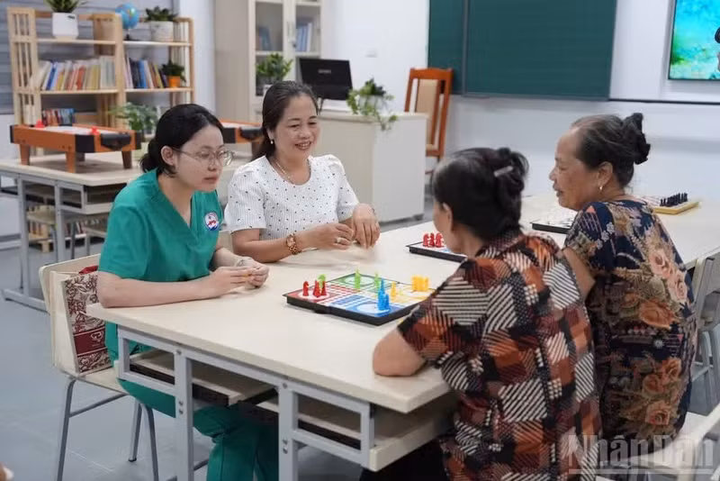 越南正在应对人口老龄化问题。