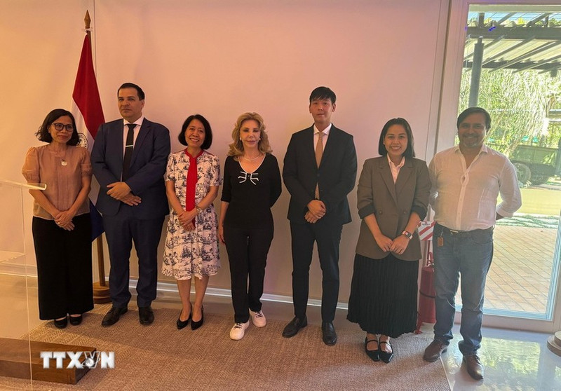 各位代表合影。（图片来源：越通社）